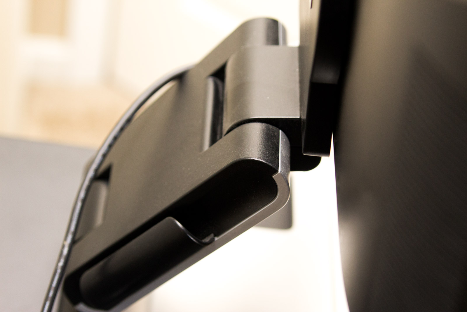 HP 22" Widescreen LCD Monitor and Harman/Kardon Speakers