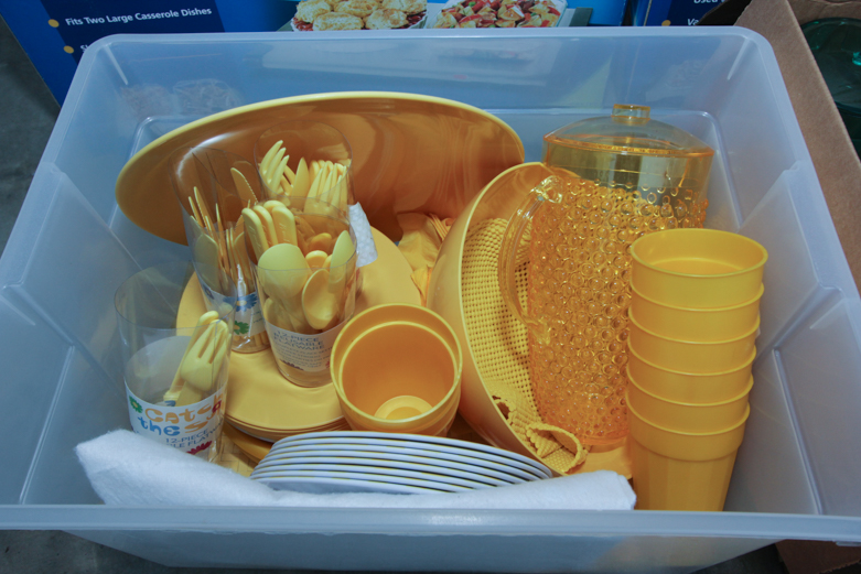 Oster Warming Servings and Picnic Accessories