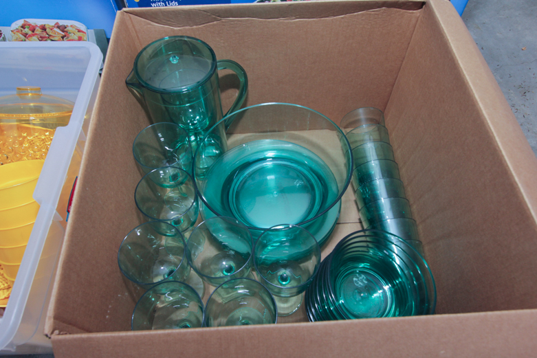 Oster Warming Servings and Picnic Accessories