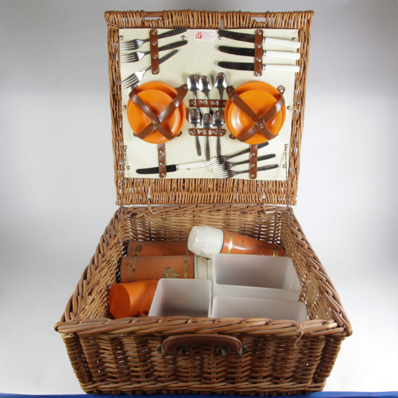 Oster Warming Servings and Picnic Accessories