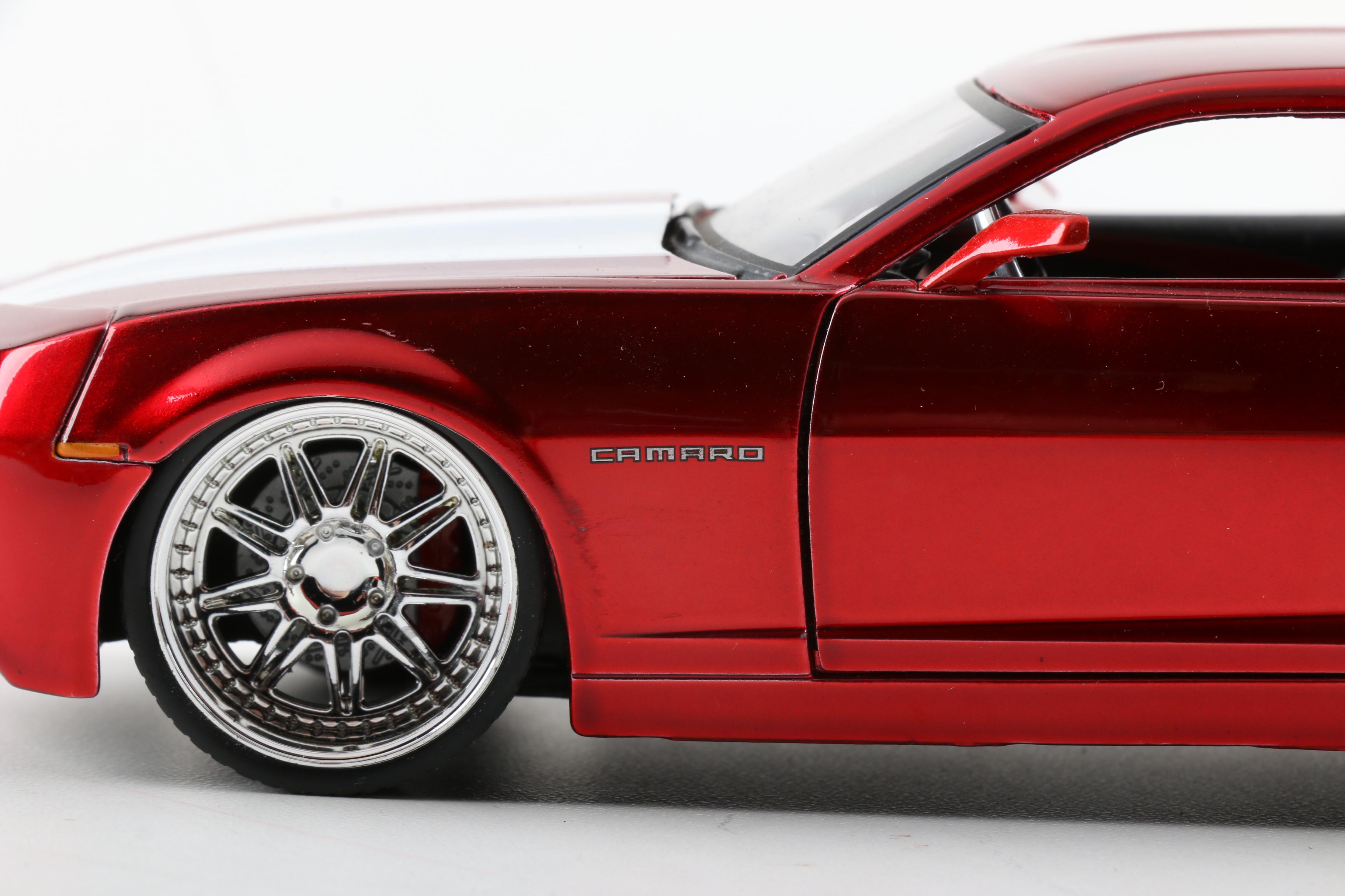 Chevrolet Camaro 1:24 Scale Diecast Car Collection