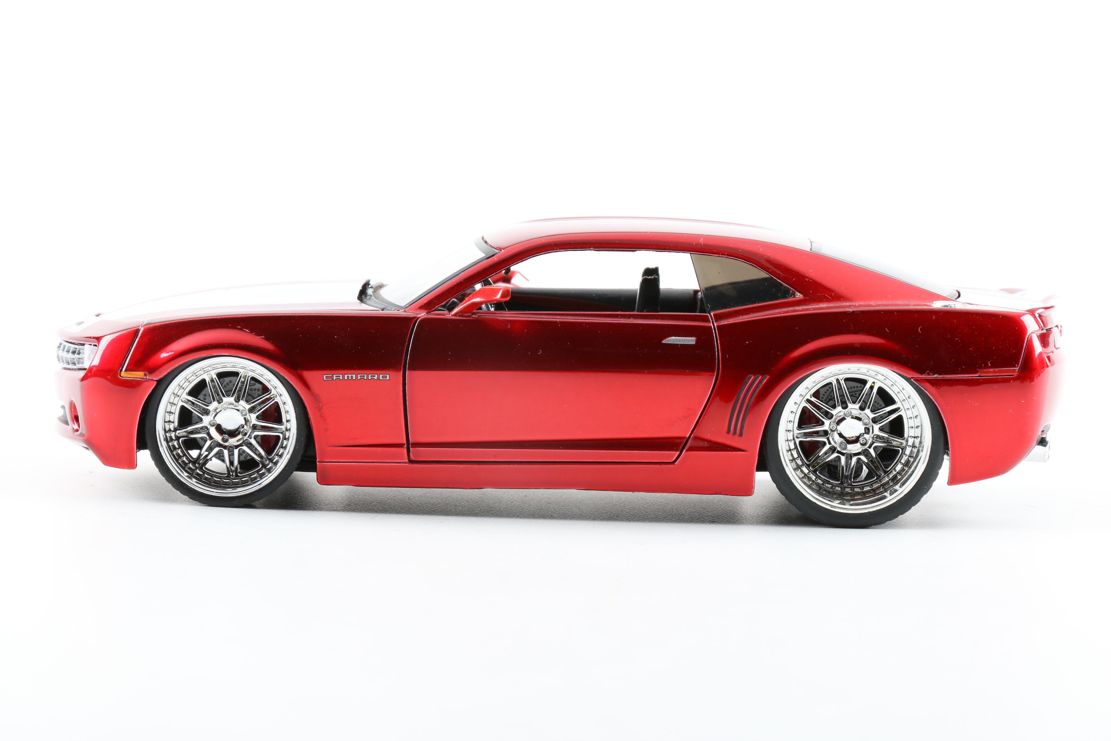 Chevrolet Camaro 1:24 Scale Diecast Car Collection