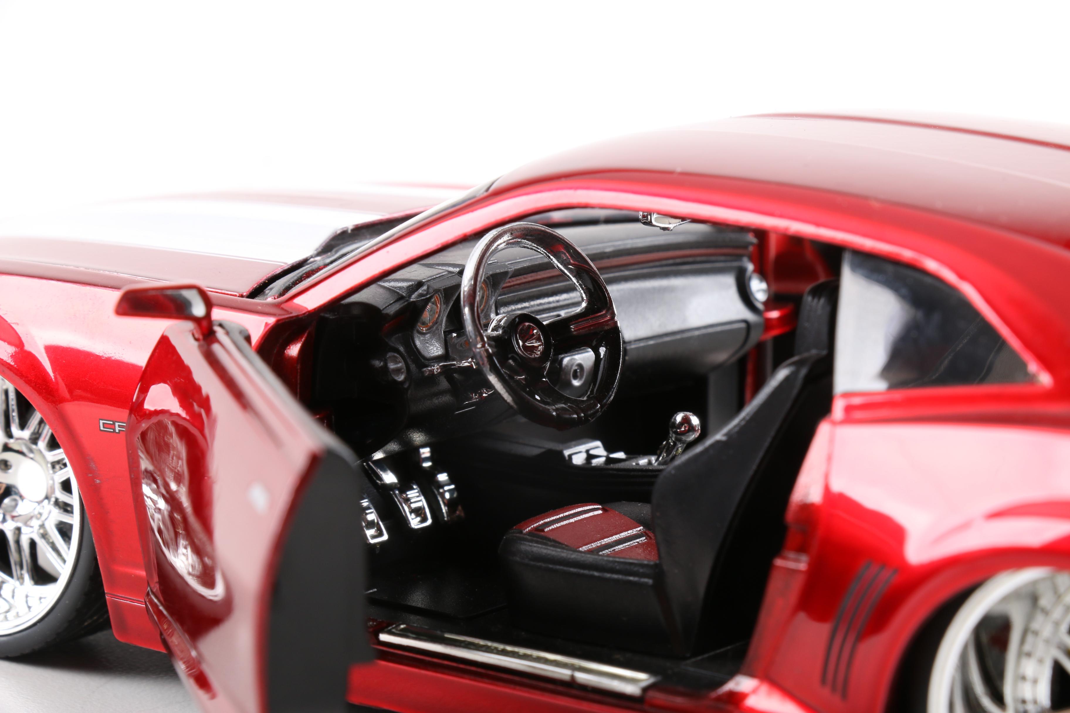 Chevrolet Camaro 1:24 Scale Diecast Car Collection