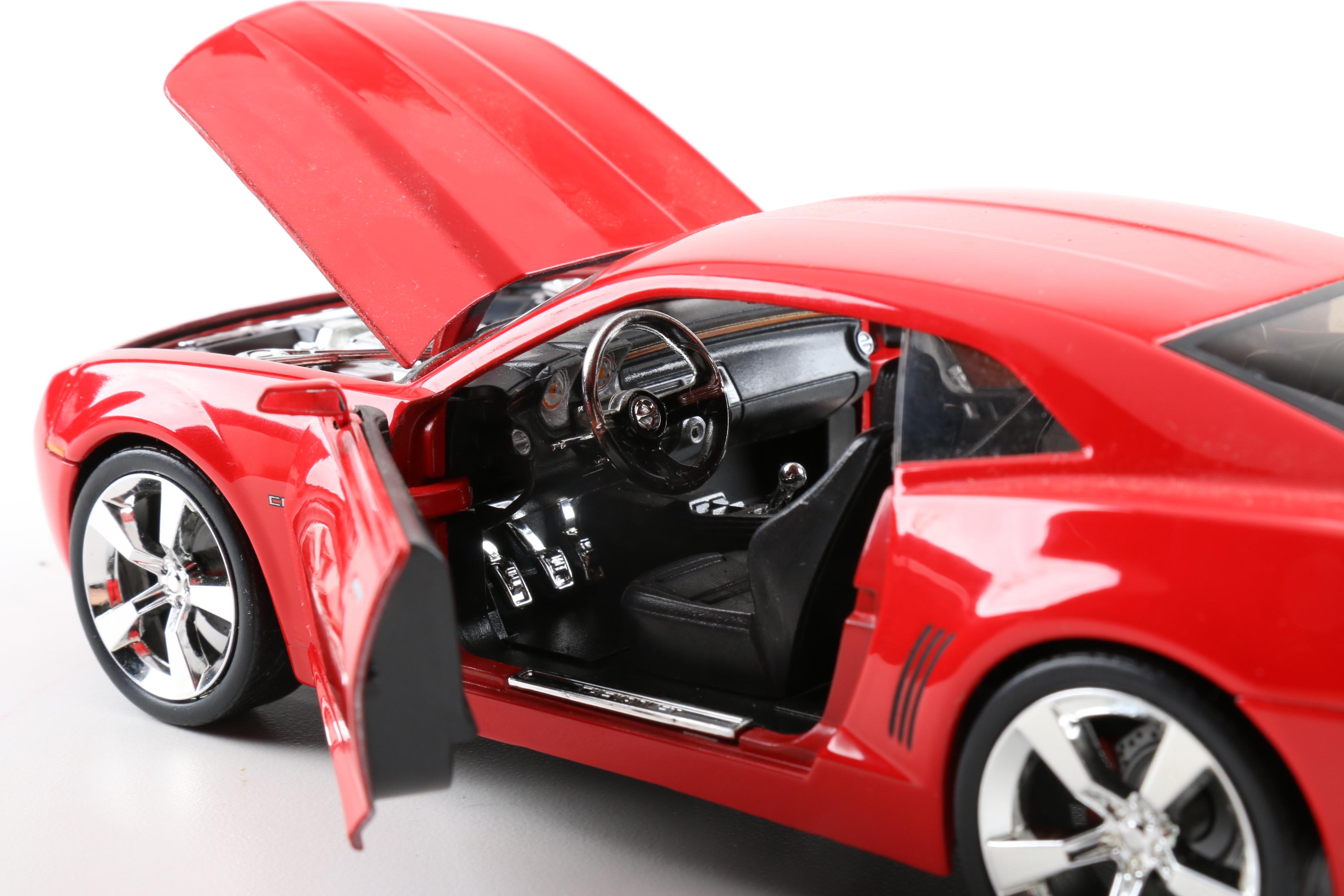 Chevrolet Camaro 1:24 Scale Diecast Car Collection