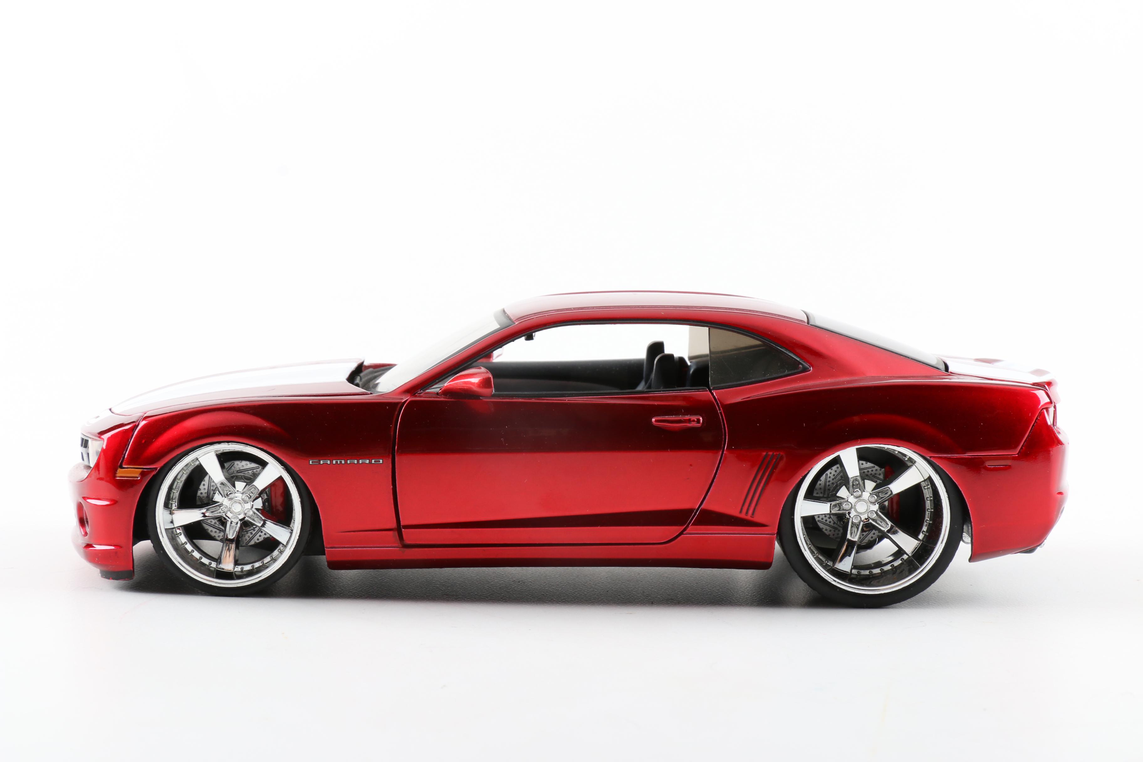 Chevrolet Camaro 1:24 Scale Diecast Car Collection