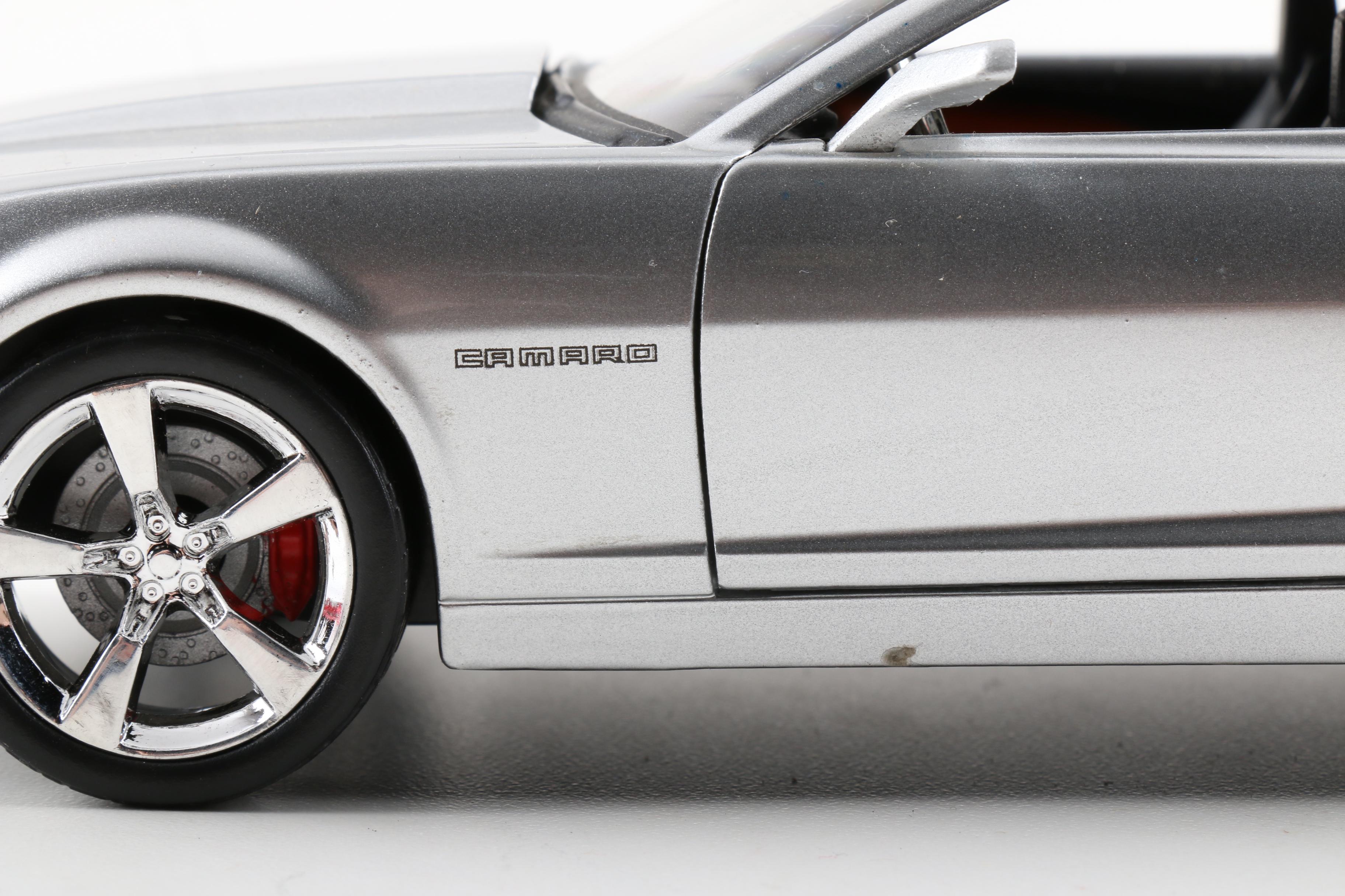 Chevrolet Camaro 1:24 Scale Diecast Car Collection