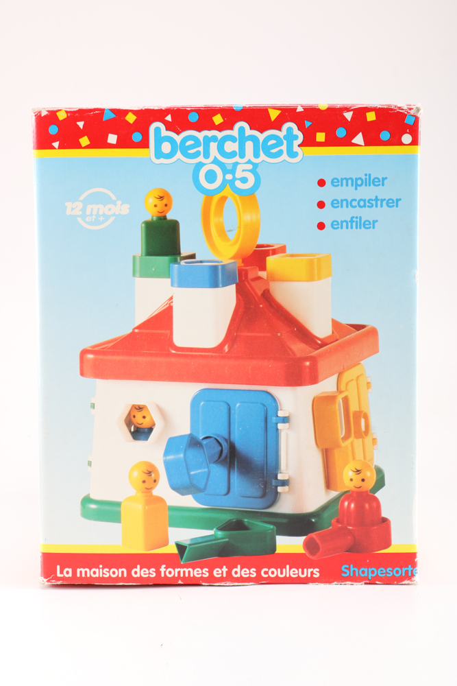 Group of Children's Toys Featuring "The Magic School Bus"