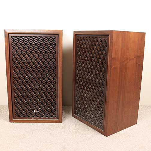 Pair of Sansui Upright Speakers