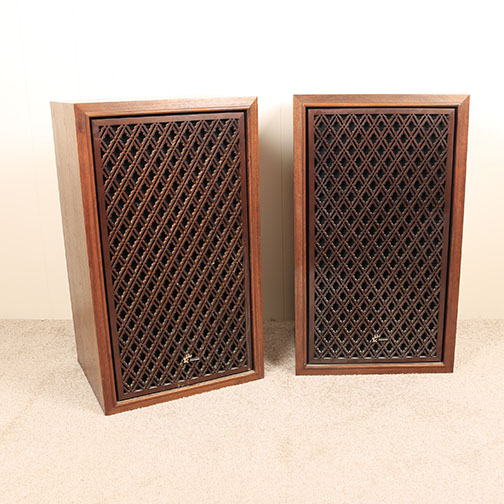Pair of Sansui Upright Speakers