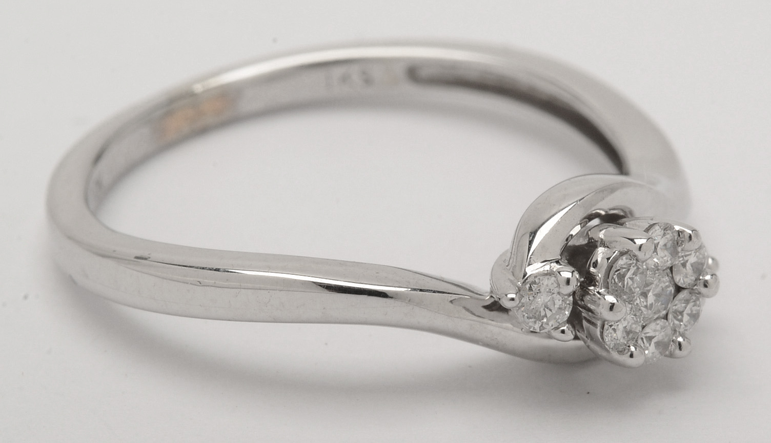 10K White Gold Diamond Cluster Ring