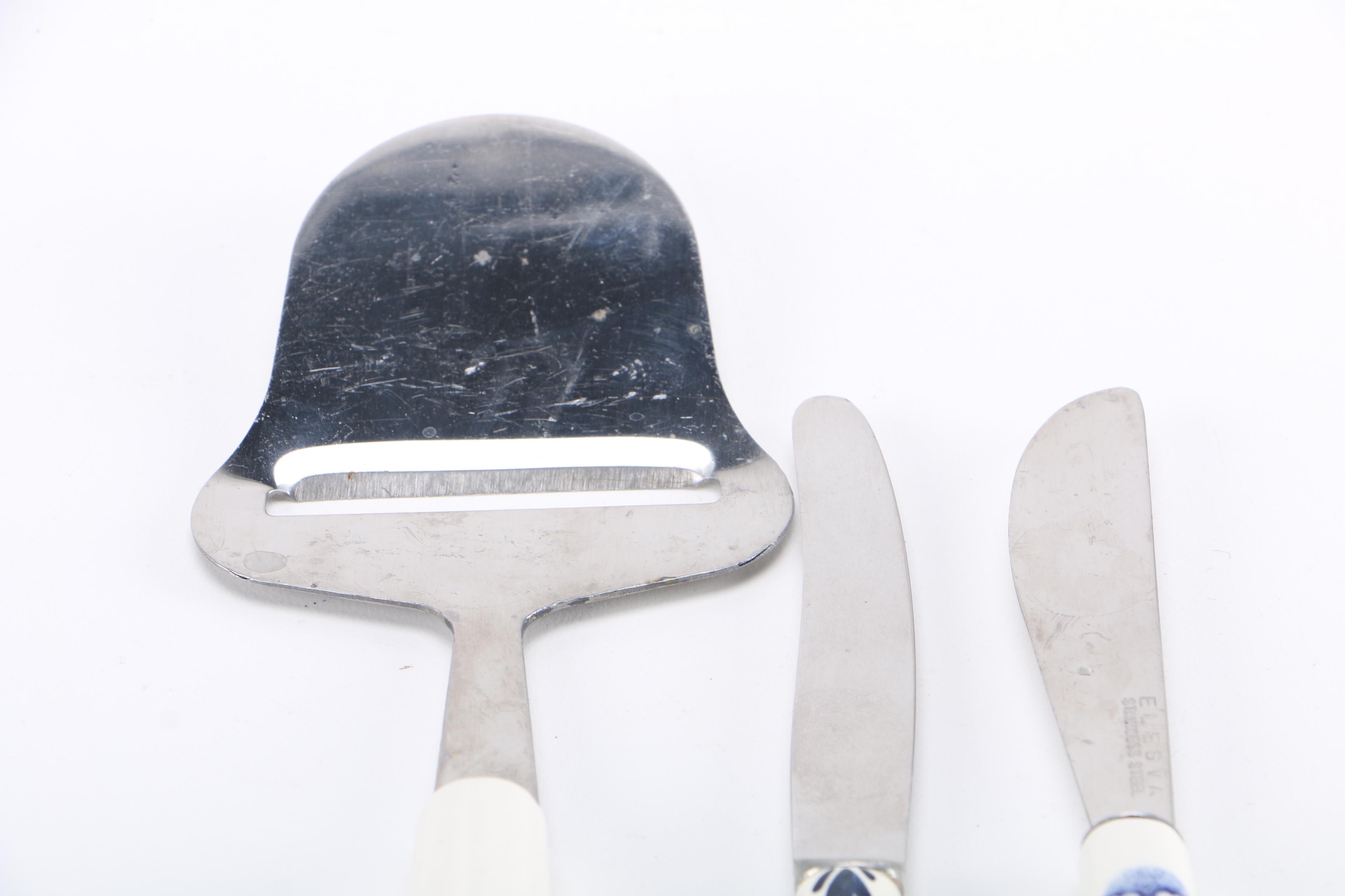 Utensil Assortment Including Elesva