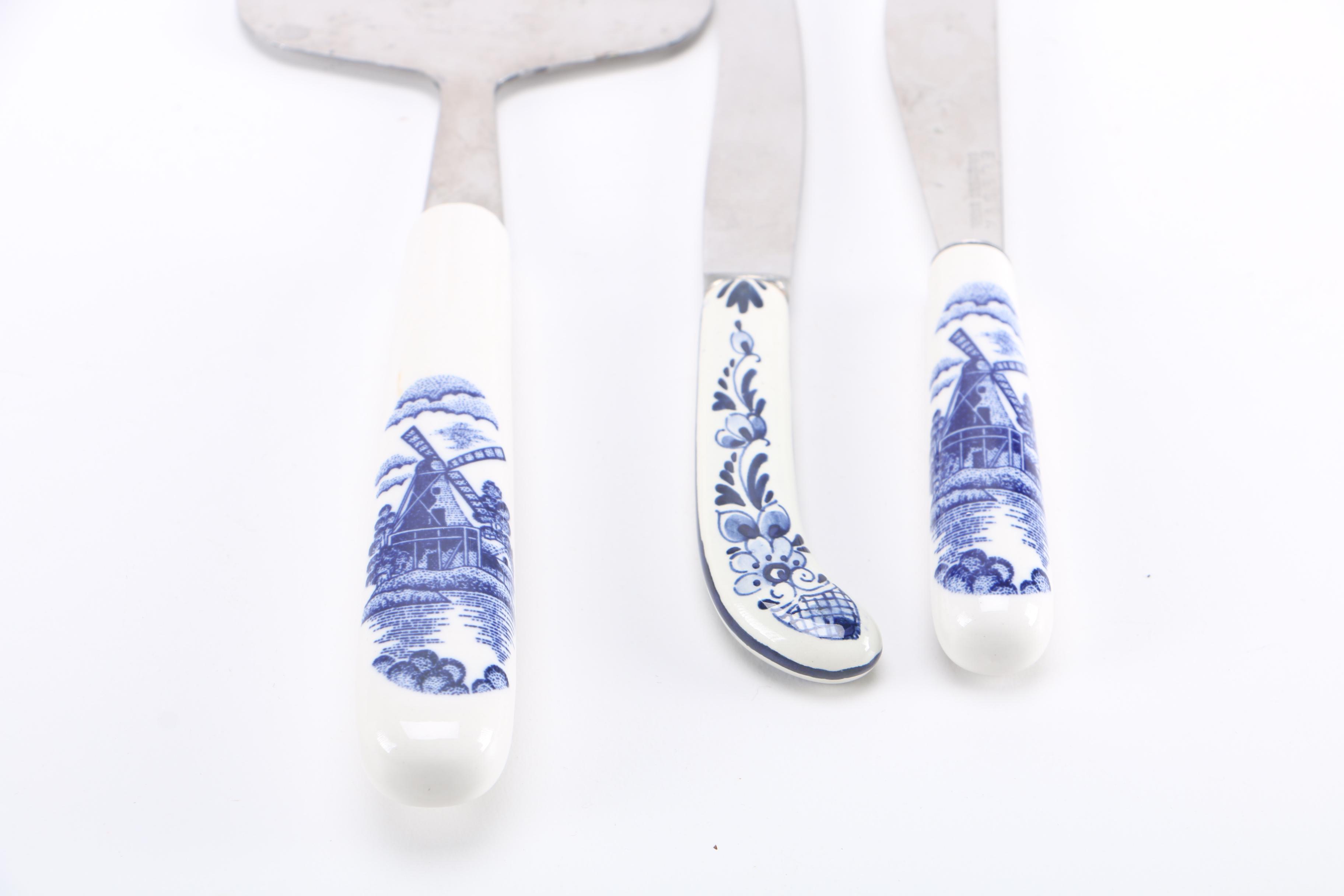 Utensil Assortment Including Elesva