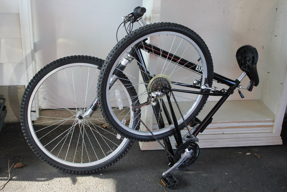 Black Foldable BMW Road Bike