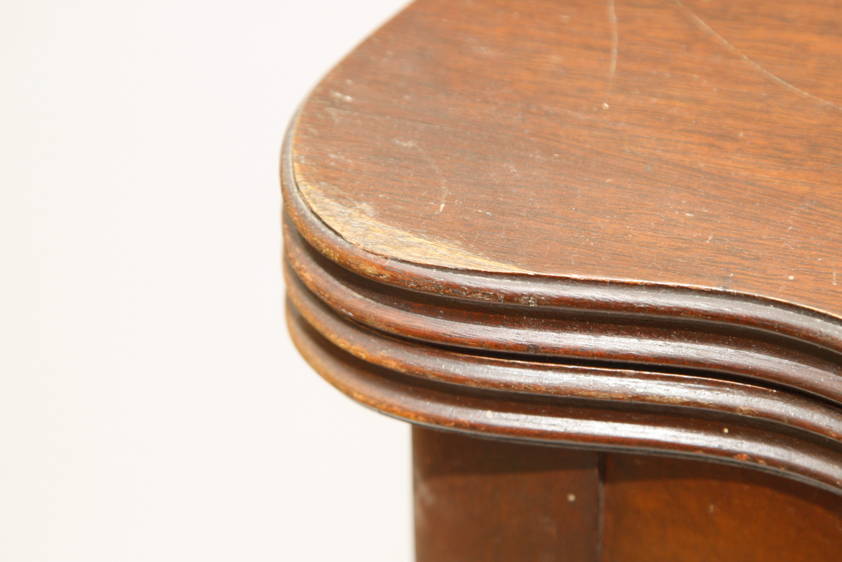 Vintage Sheraton Style Flip-Top Games Table