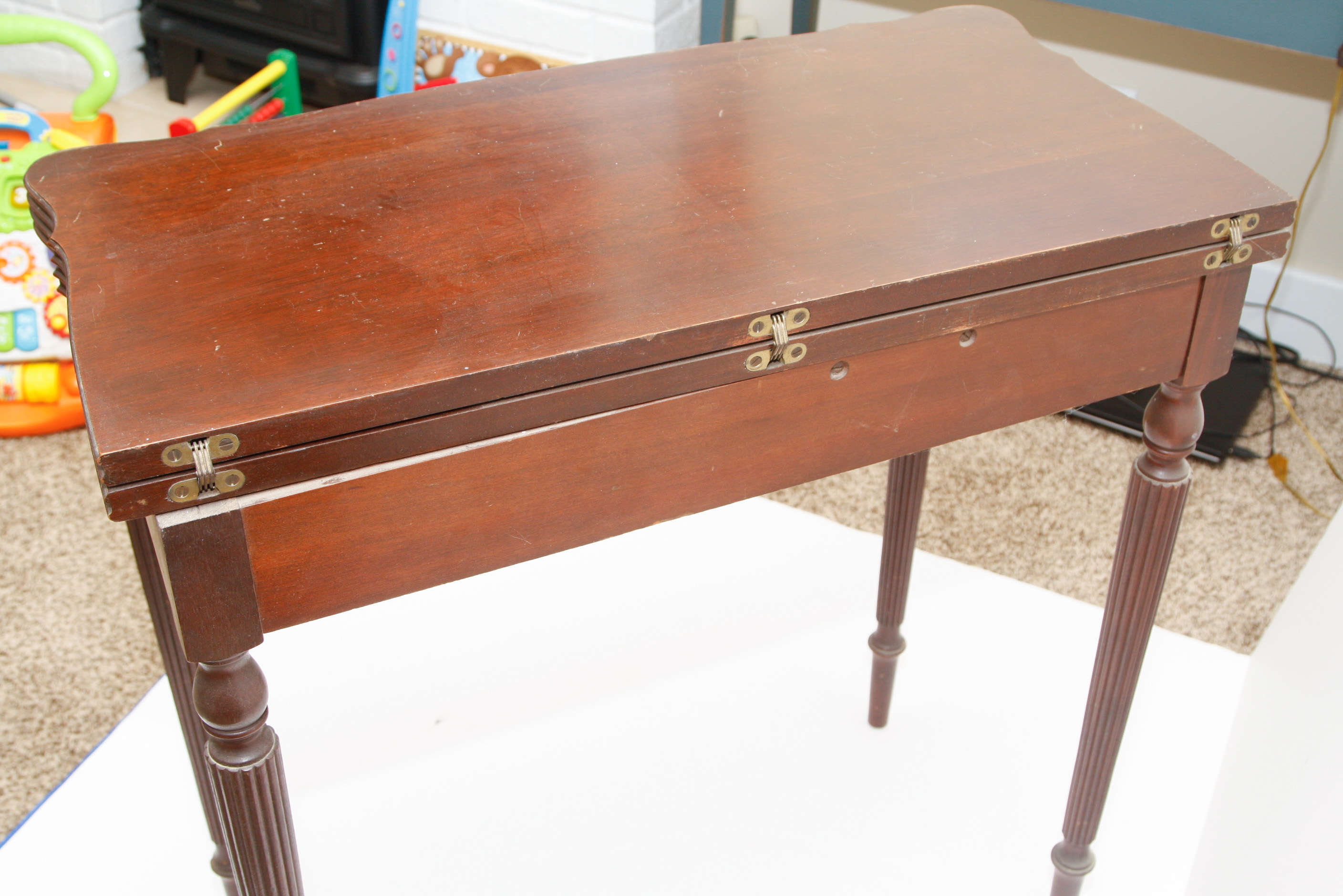 Vintage Sheraton Style Flip-Top Games Table