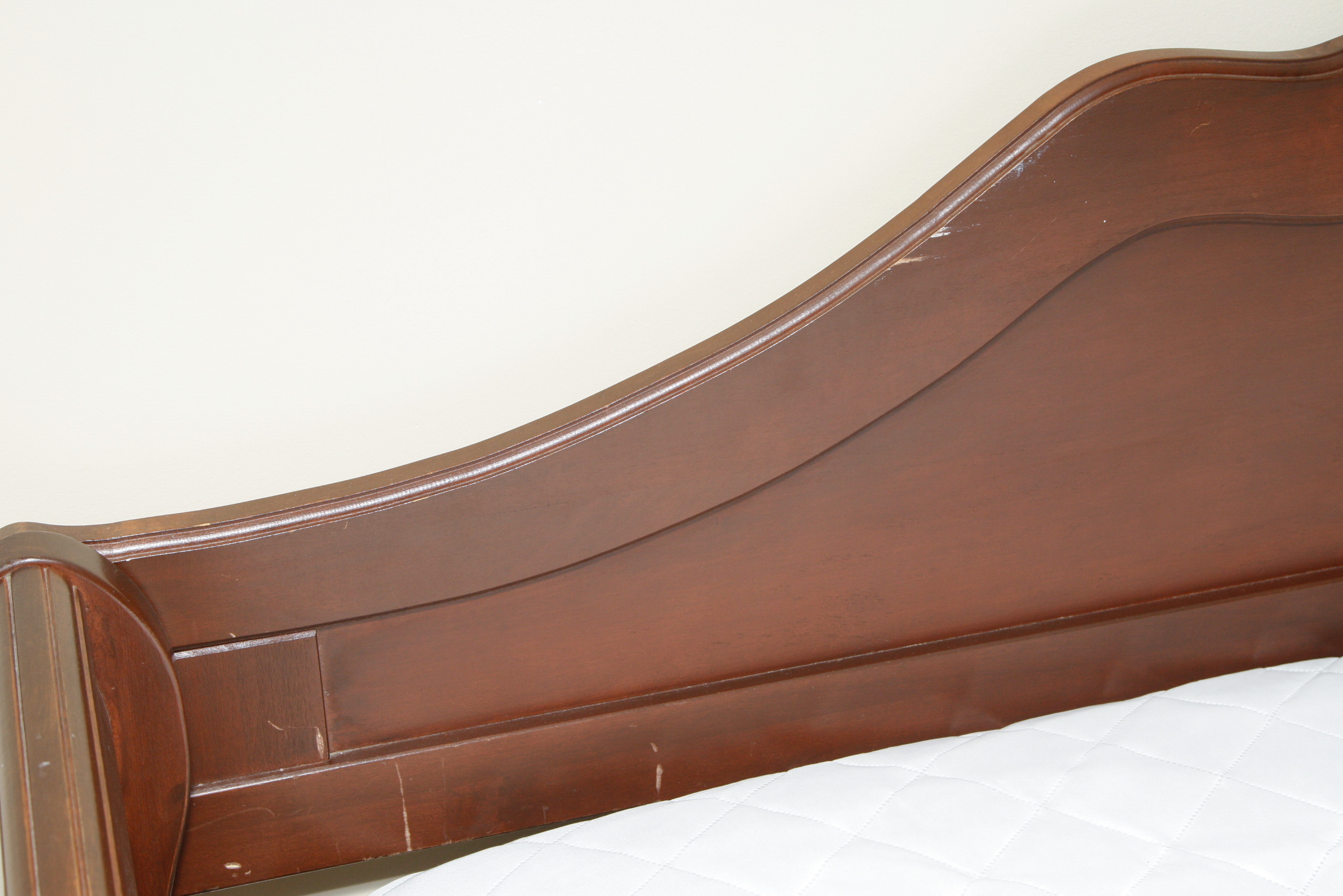 Sleigh Daybed With Trundle
