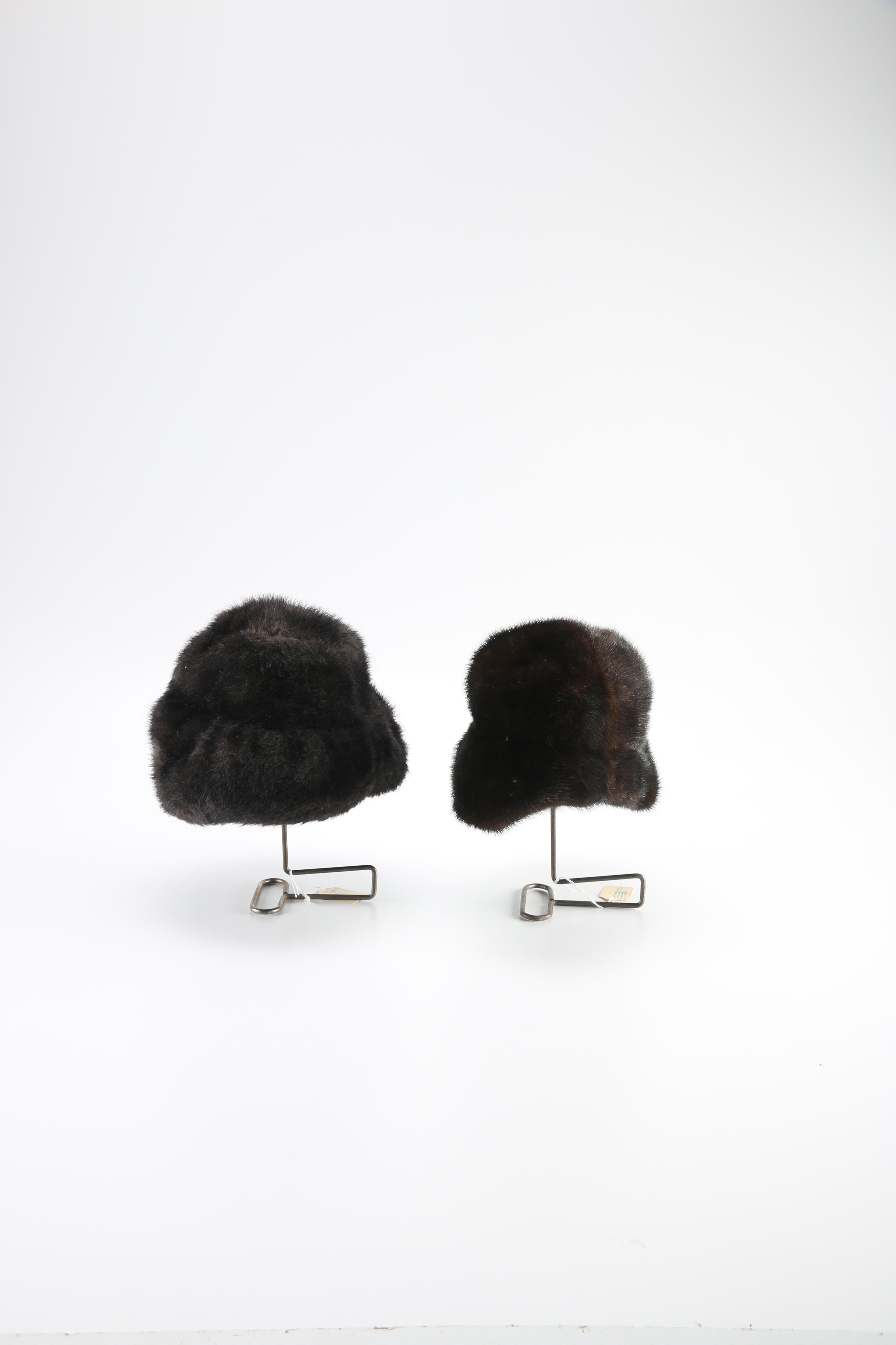 Vintage Mink Fur Hats With Stands Includes Vincent & Bill