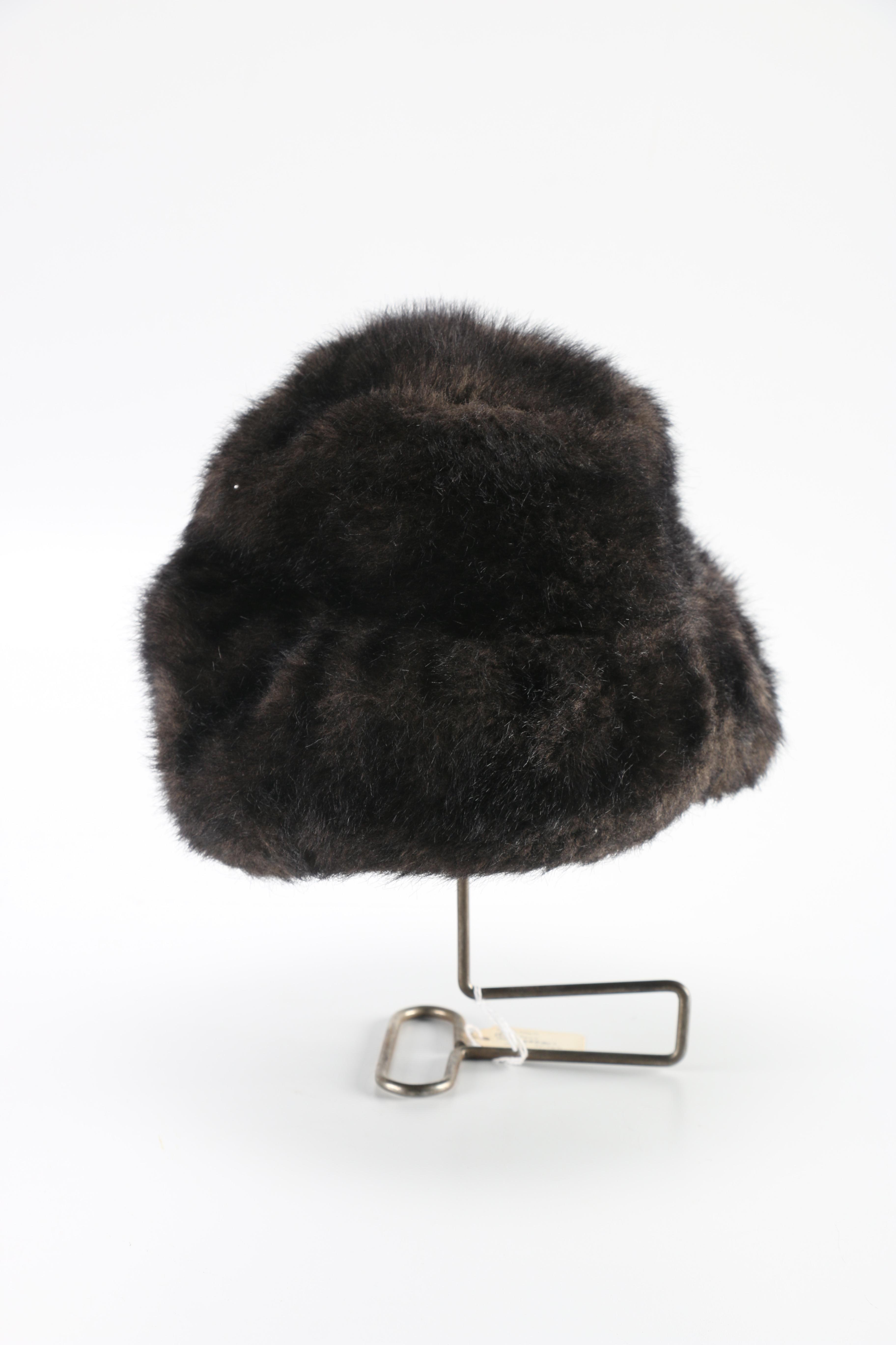 Vintage Mink Fur Hats With Stands Includes Vincent & Bill