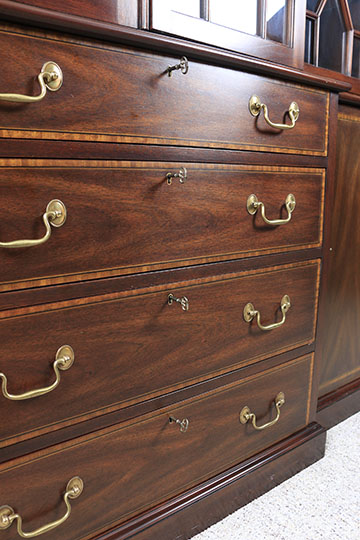 Henkle Harris Chippendale Style Mahogany Breakfront China Cabinet