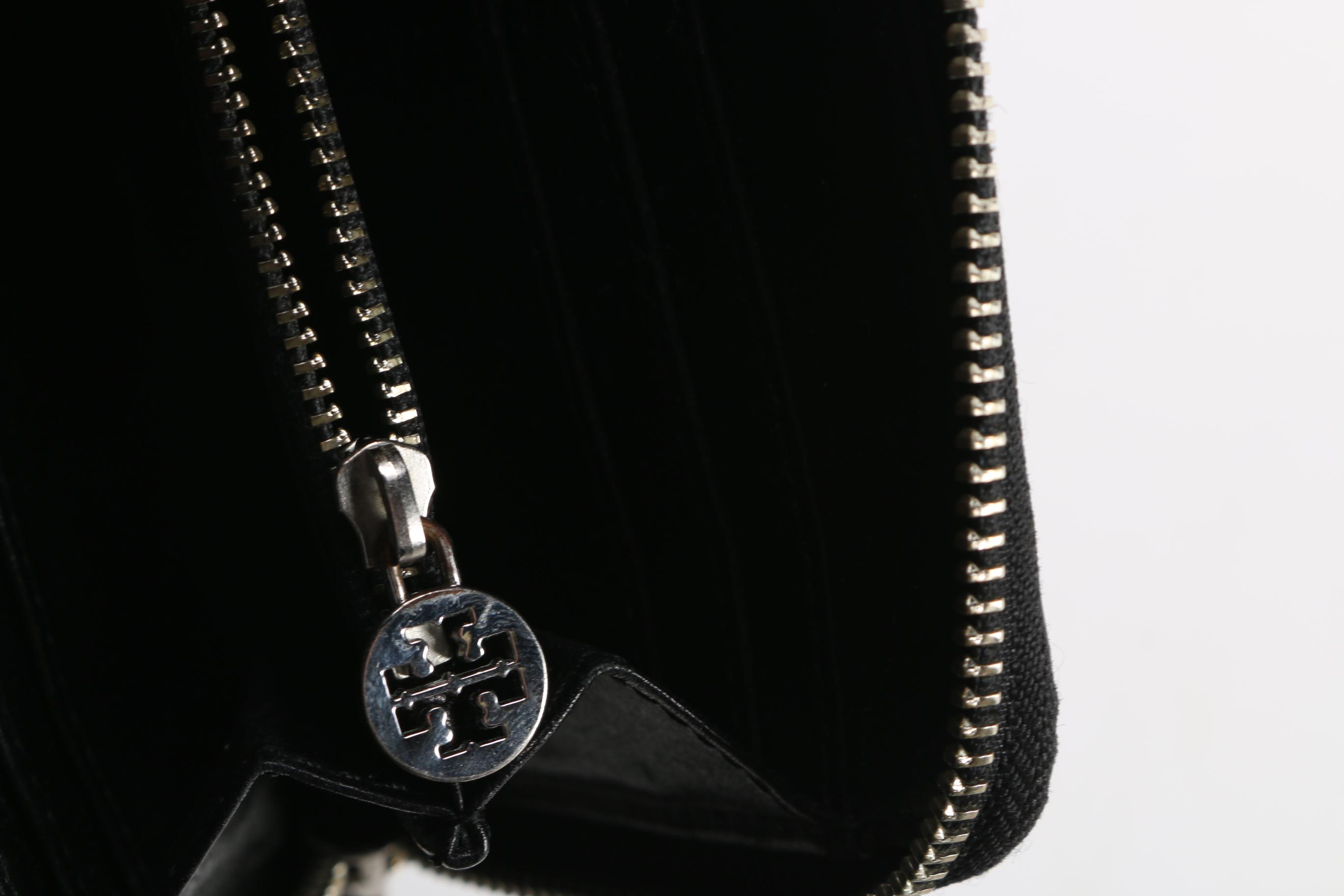 Tory Burch Pumps and Clutch