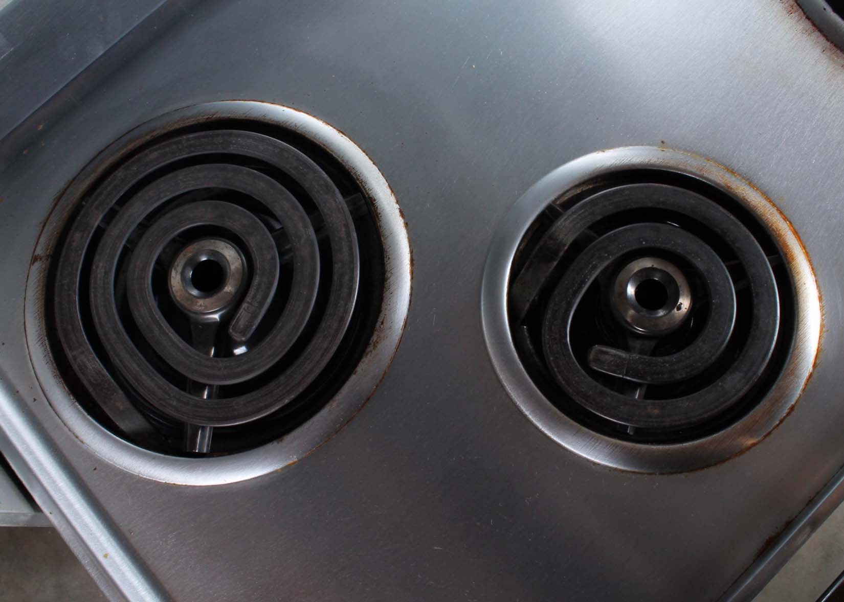 Vintage 1960s Frigidaire Flair Range