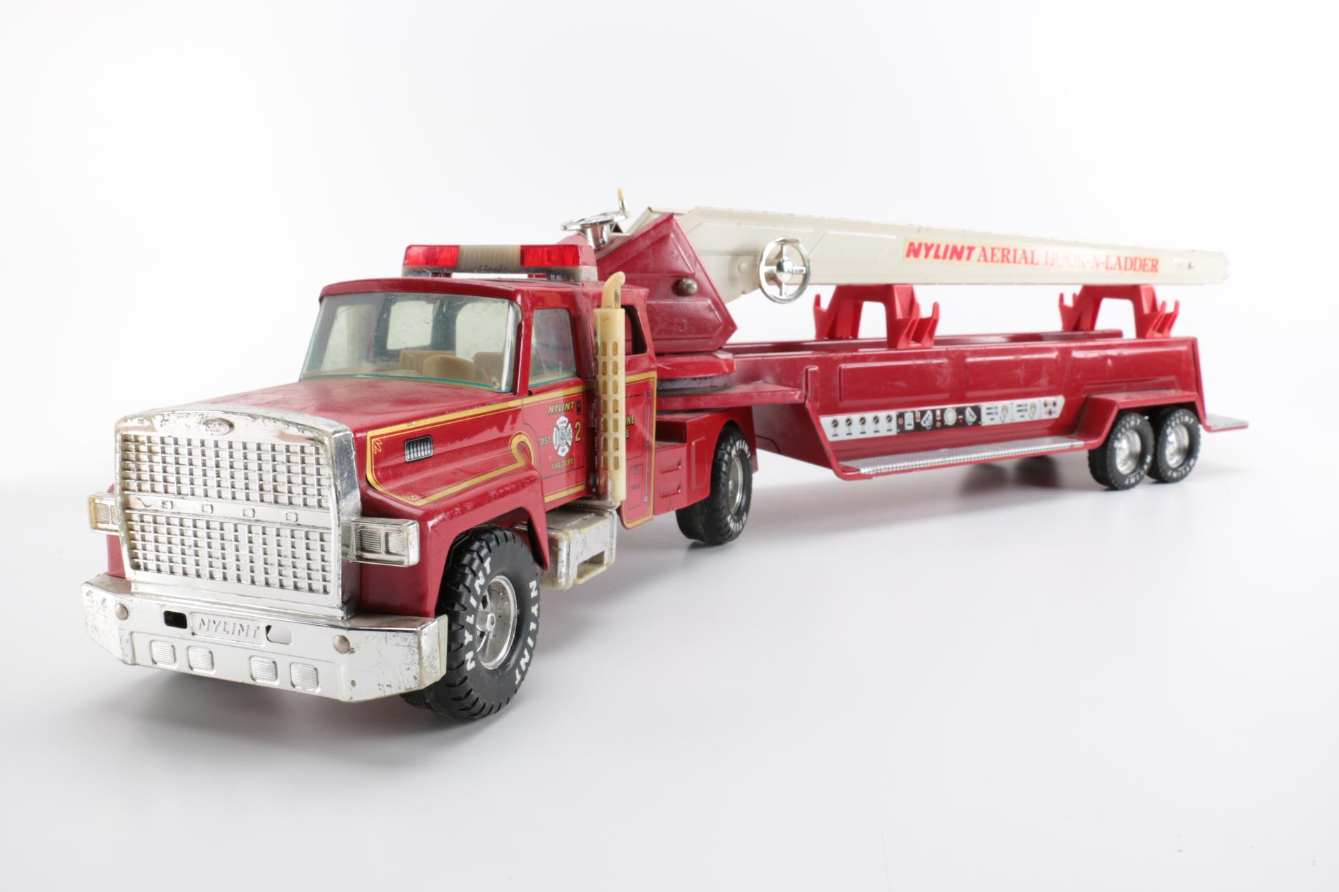 Vintage Nylint Aerial Hook-N-Ladder Fire Truck
