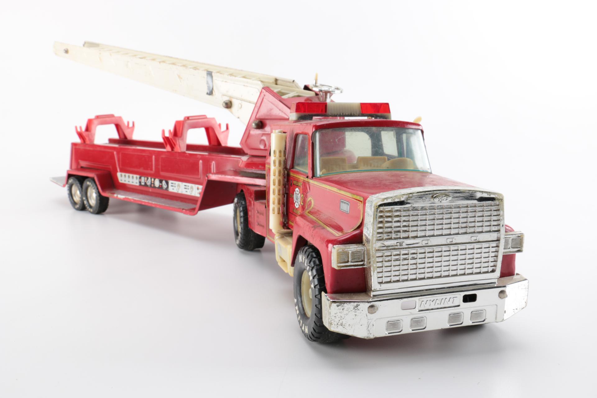 Vintage Nylint Aerial Hook-N-Ladder Fire Truck