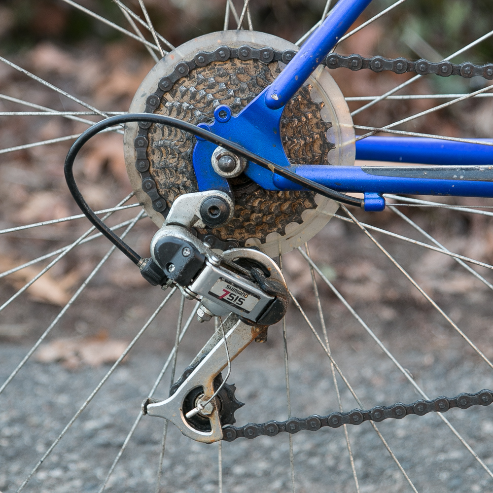 Mongoose "Maneuver" Mountain Bike