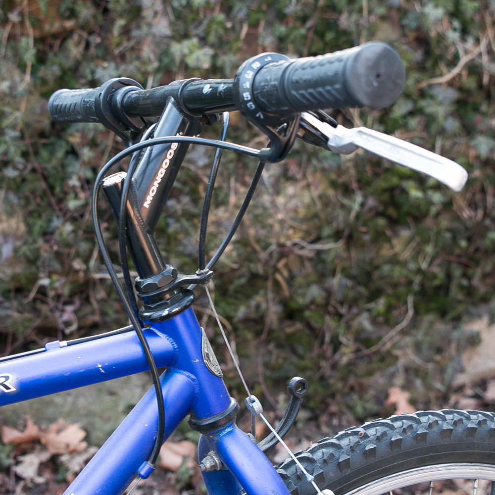 Mongoose "Maneuver" Mountain Bike