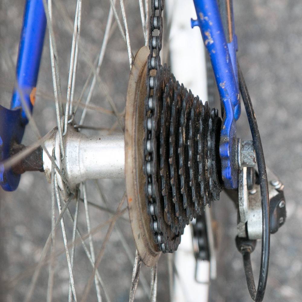 Mongoose "Maneuver" Mountain Bike