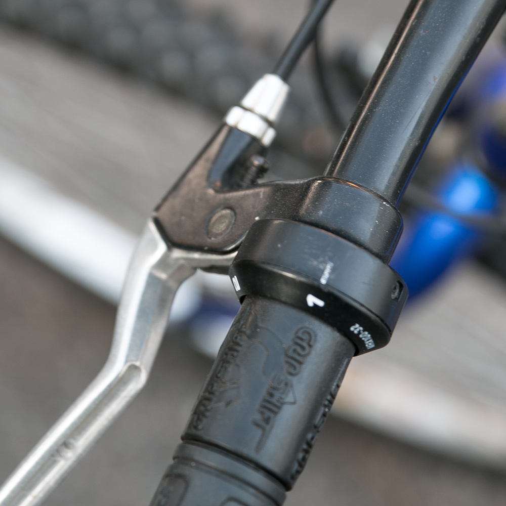 Mongoose "Maneuver" Mountain Bike