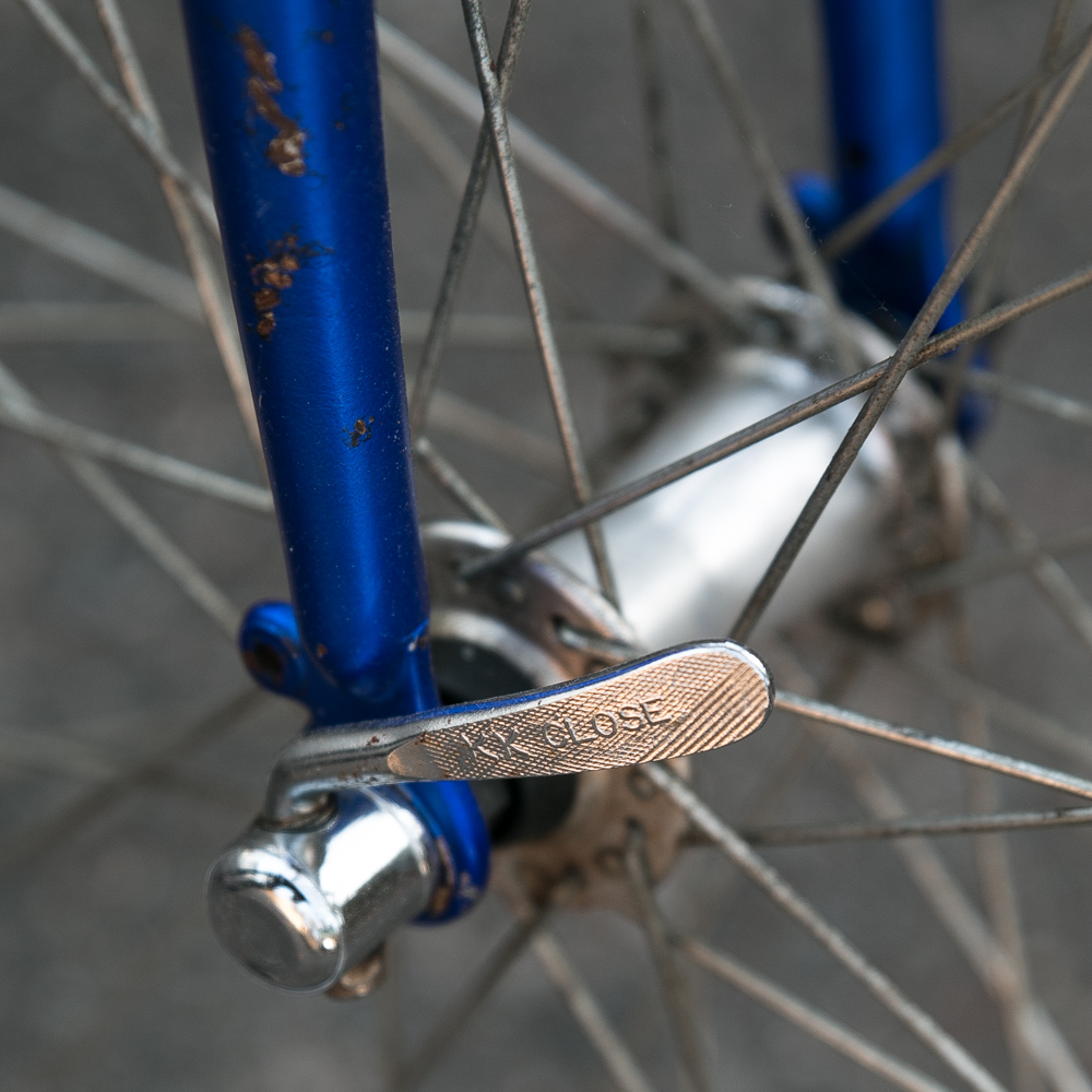 Mongoose "Maneuver" Mountain Bike