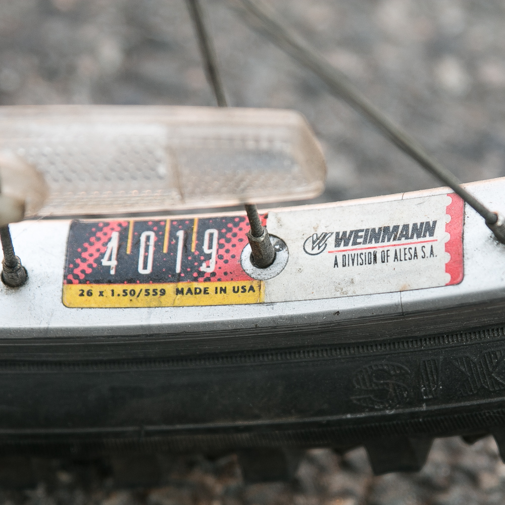 Mongoose "Maneuver" Mountain Bike