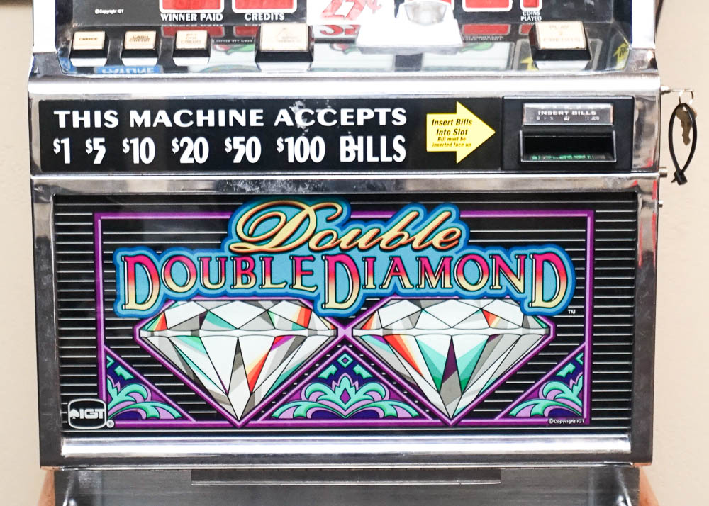 Double Double Diamond Slot Machine