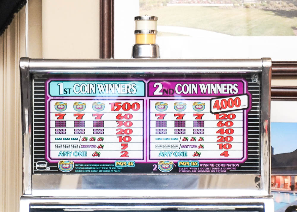 Double Double Diamond Slot Machine