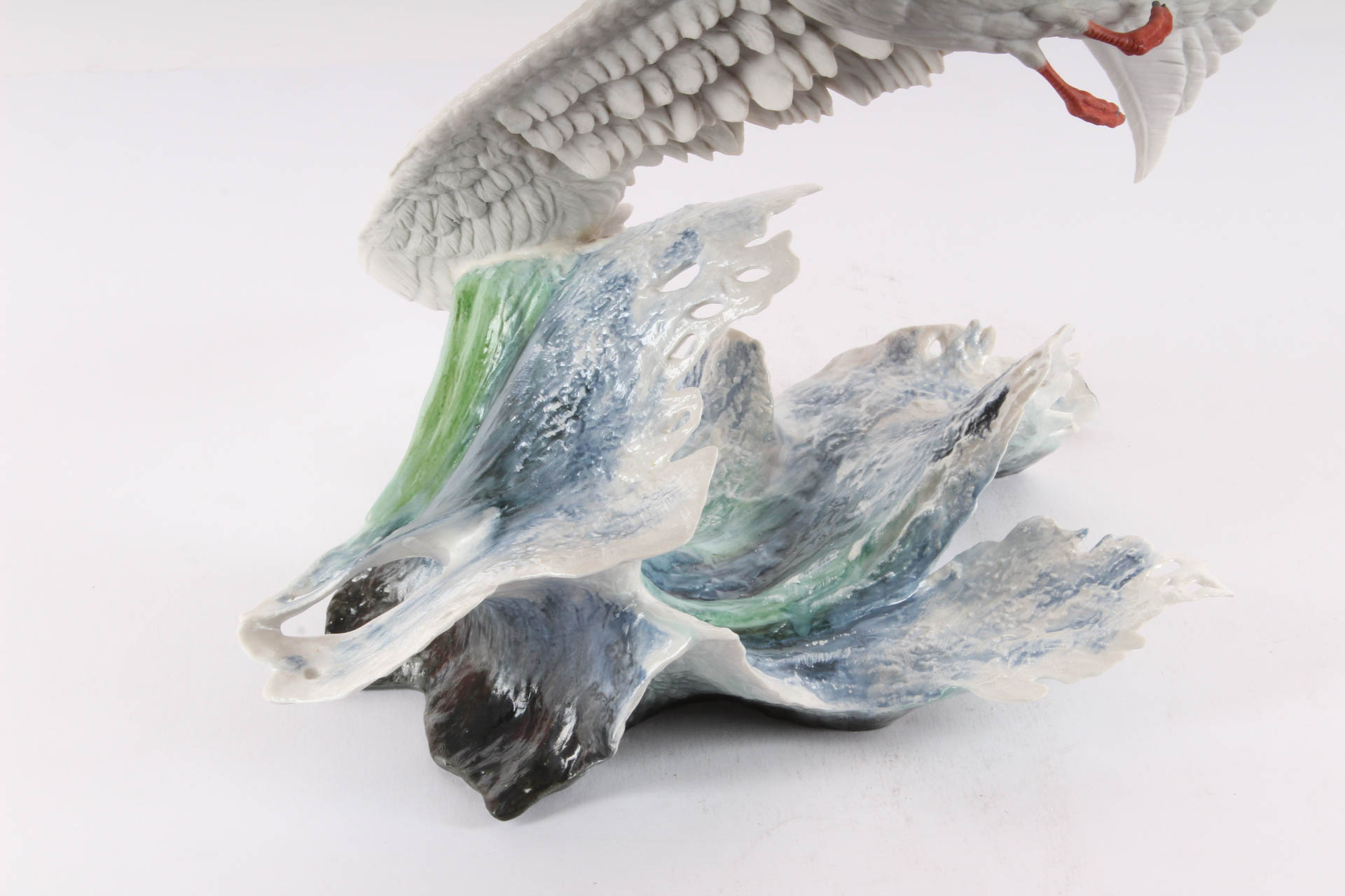 Boehm Limited Edition Porcelain Figurine "Forster's Tern On the Wing"