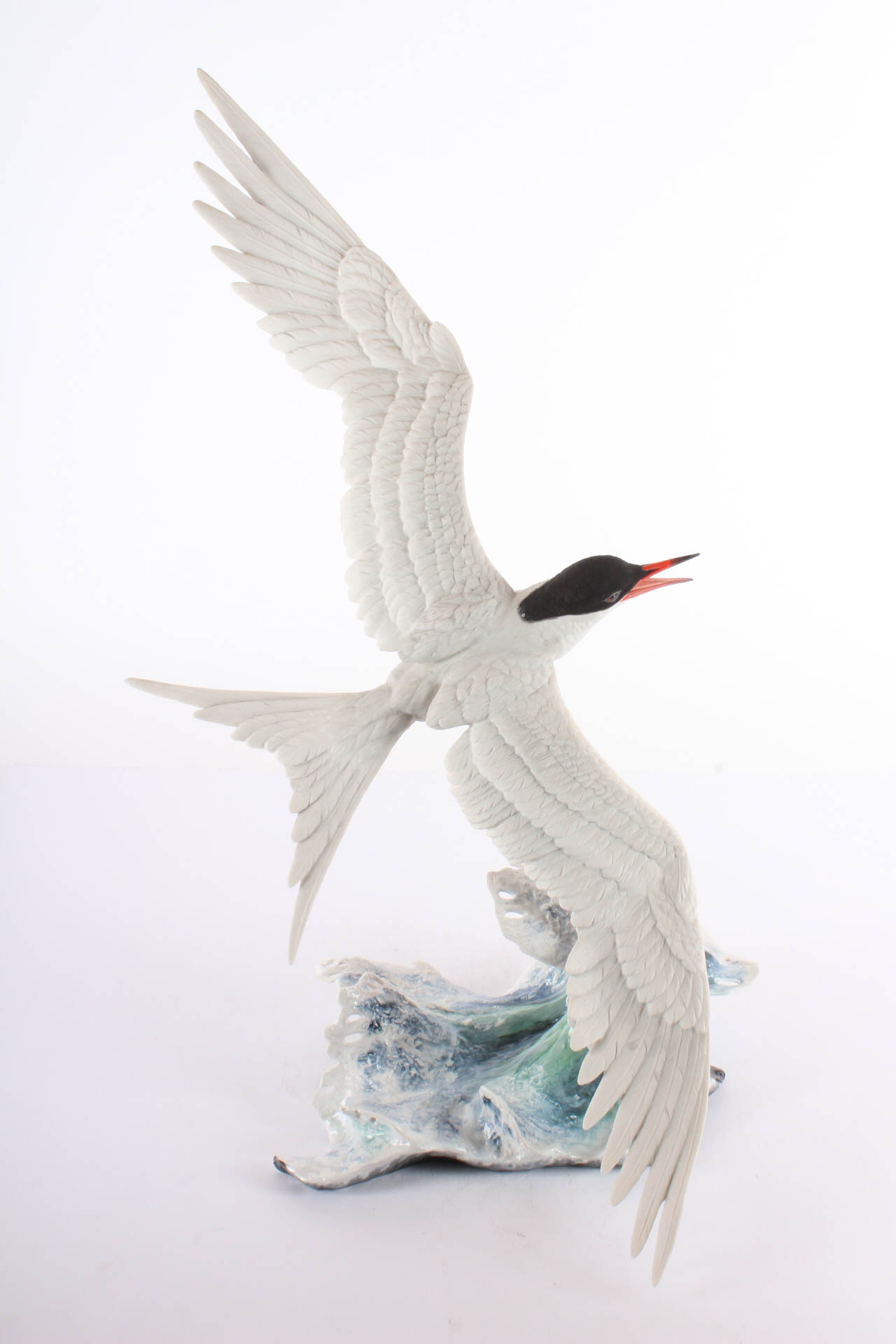 Boehm Limited Edition Porcelain Figurine "Forster's Tern On the Wing"