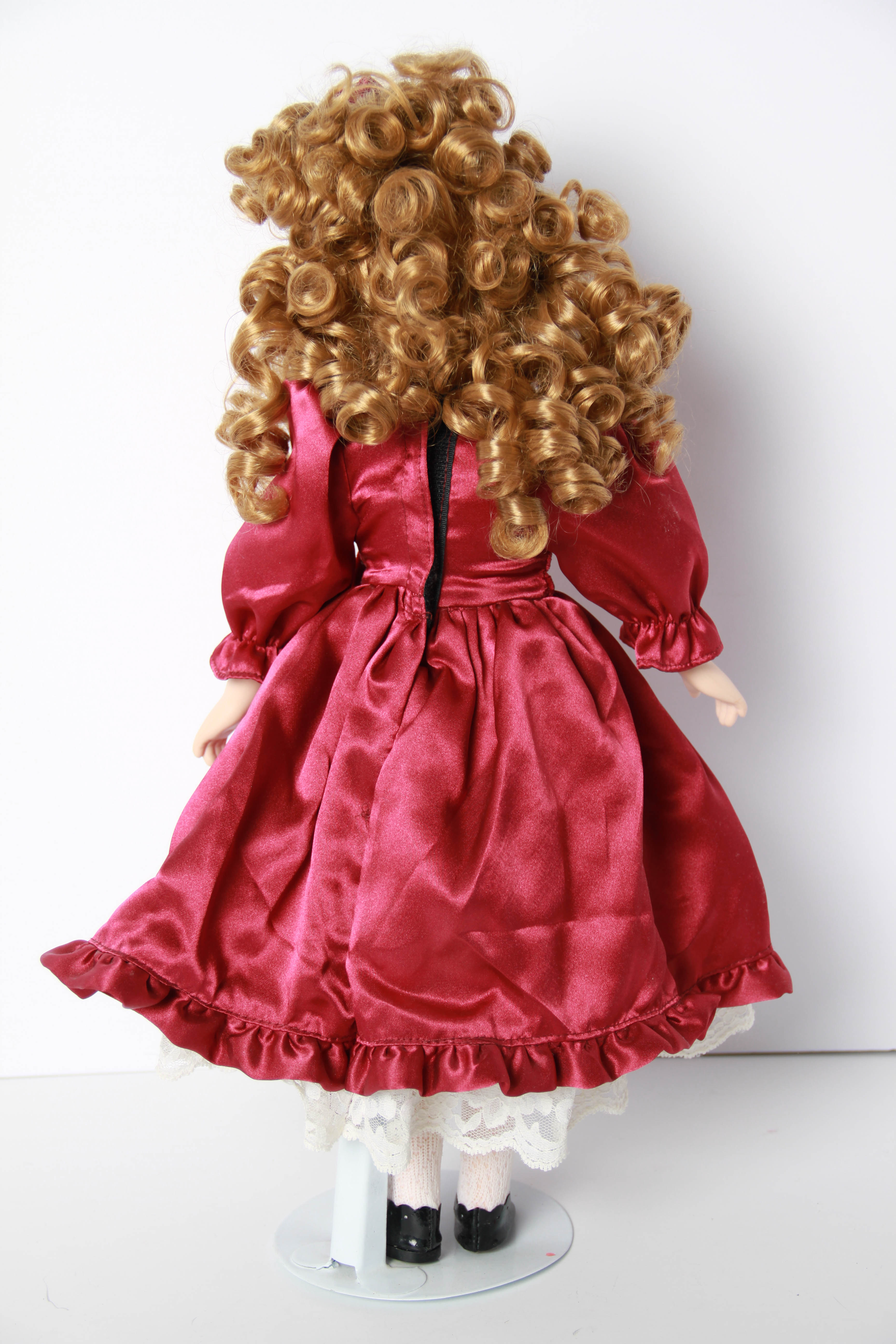 Porcelain Dolls Featuring Sleepy Eyes and Limited Edition