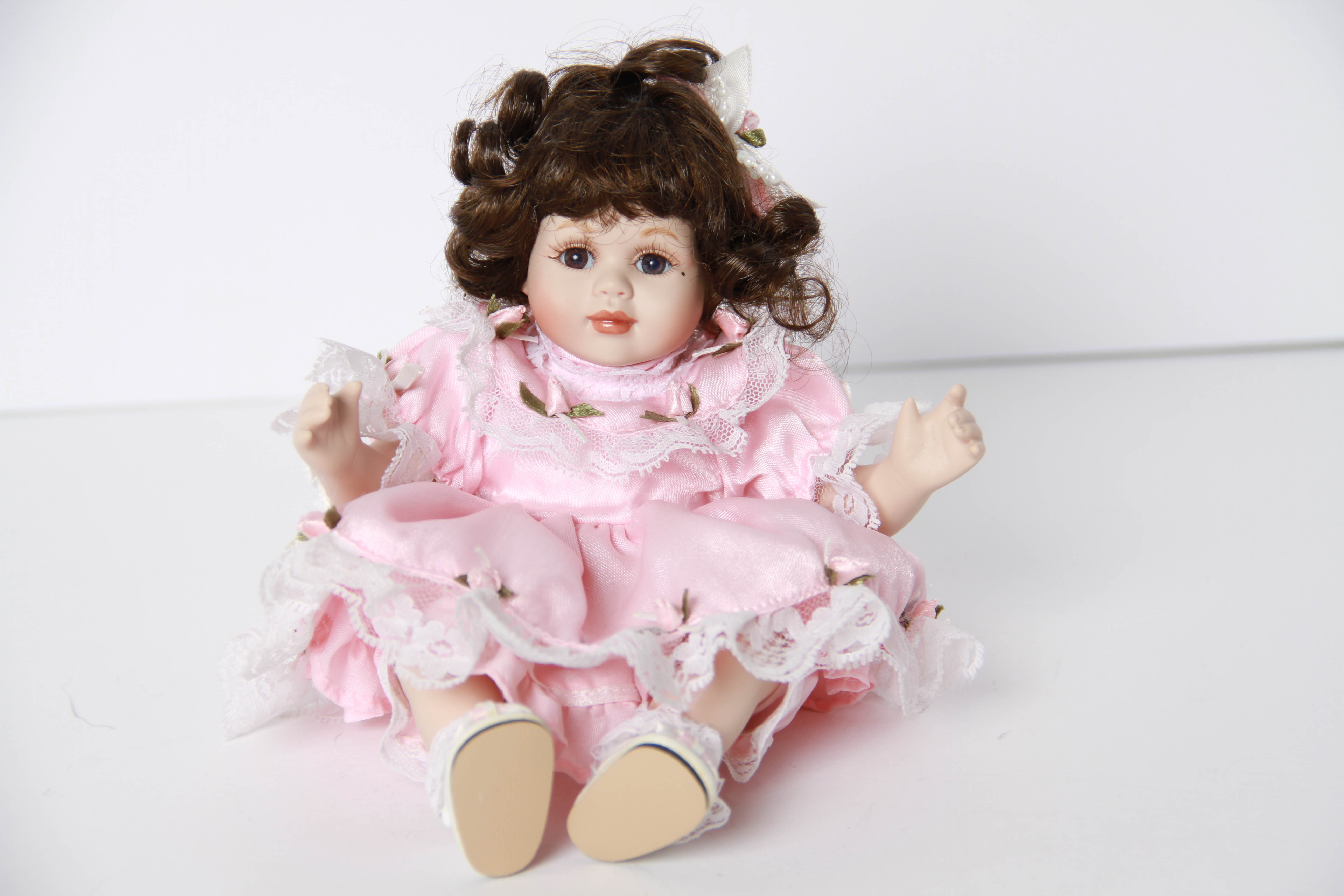 Porcelain Dolls Featuring Sleepy Eyes and Limited Edition