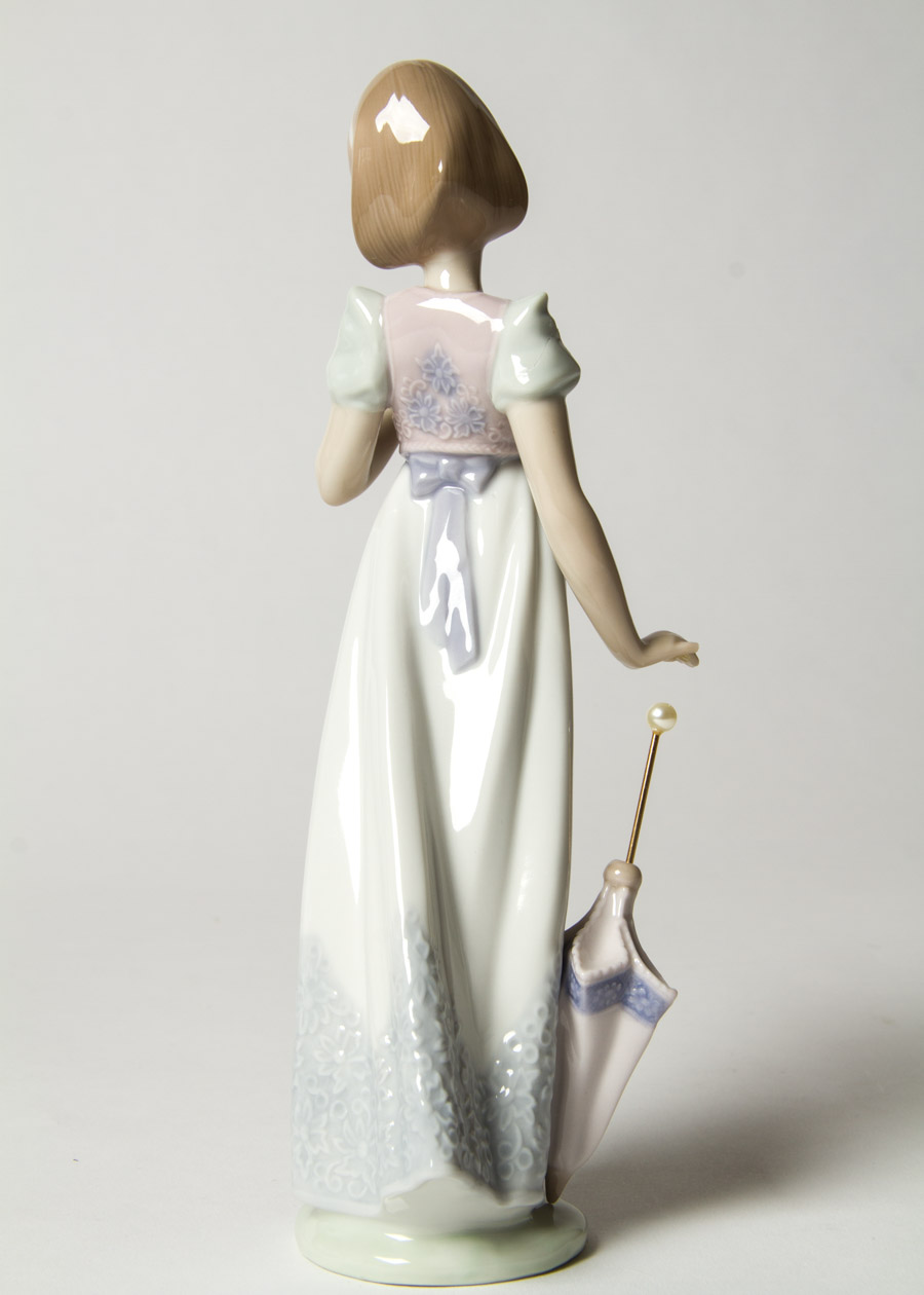 Lladro "Summer Stroll" Porcelain Figurine