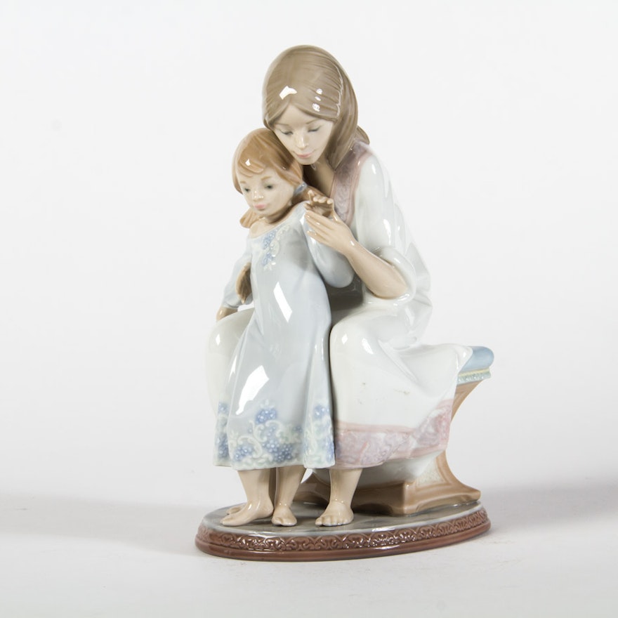 Lladro "Tenderness" Porcelain Figurine