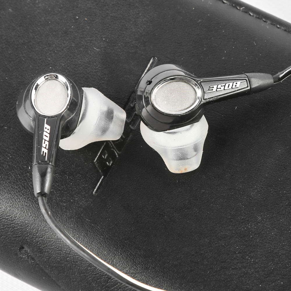 Bose Soundtrue In-Ear Headphones