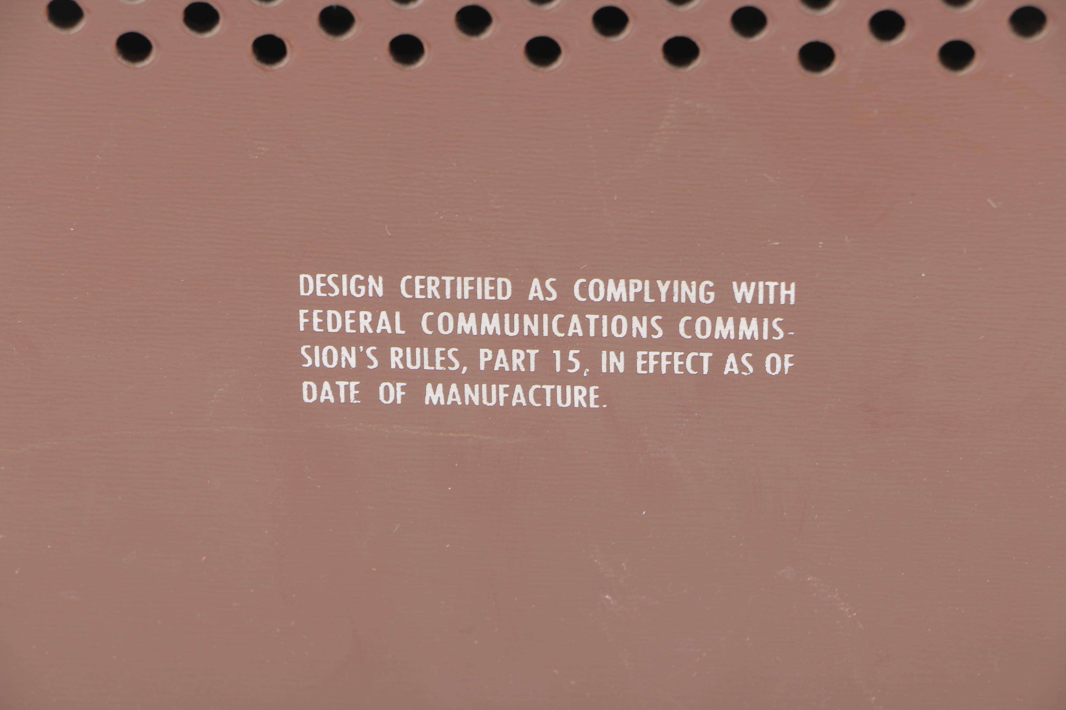 Vintage Magnavox Table Radio