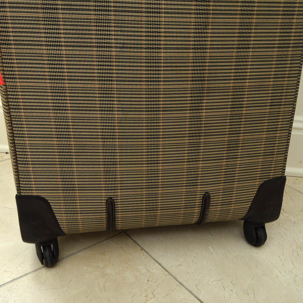 London Fog Spinner Suitcase