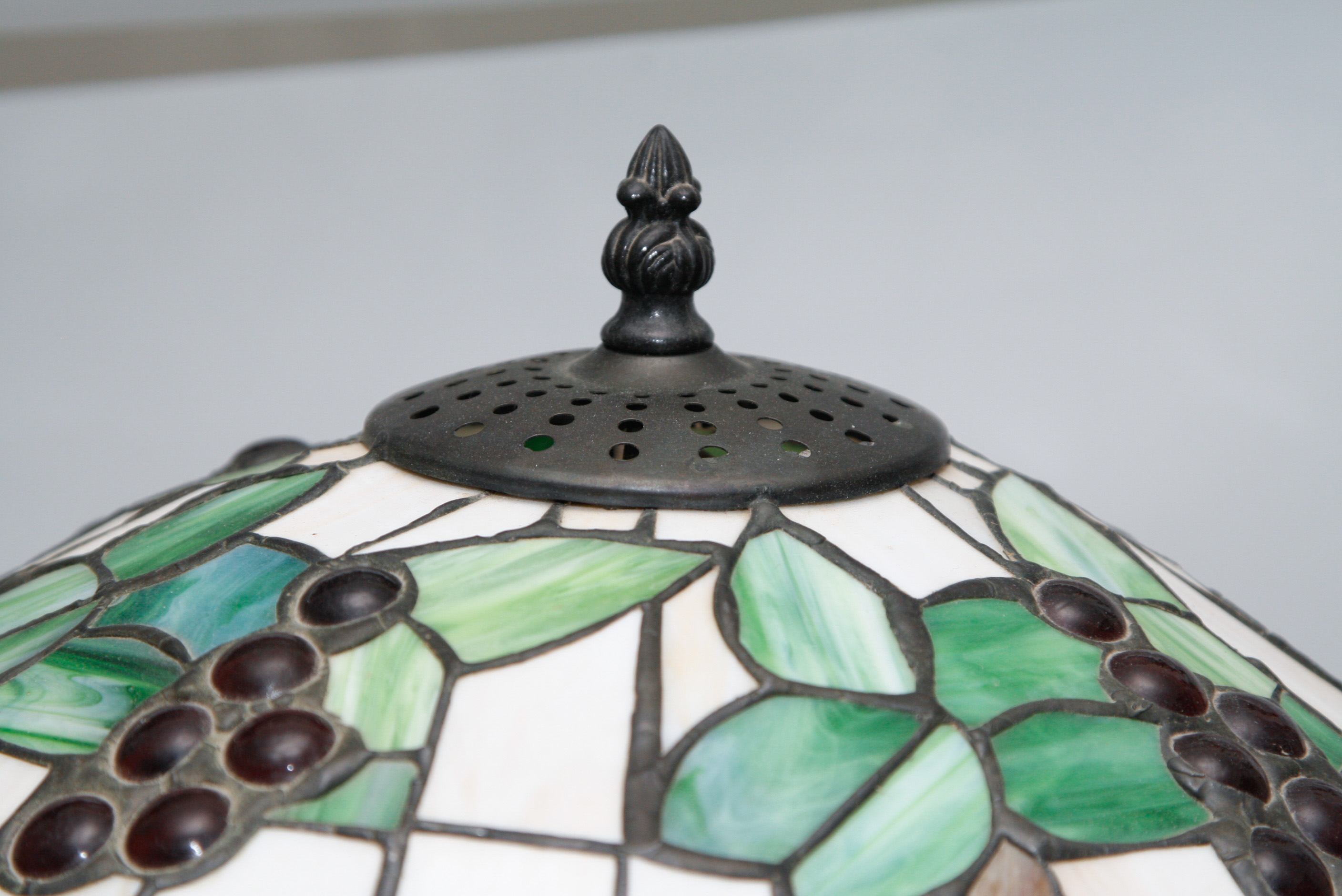 Tiffany Style Stained Glass Table Lamp