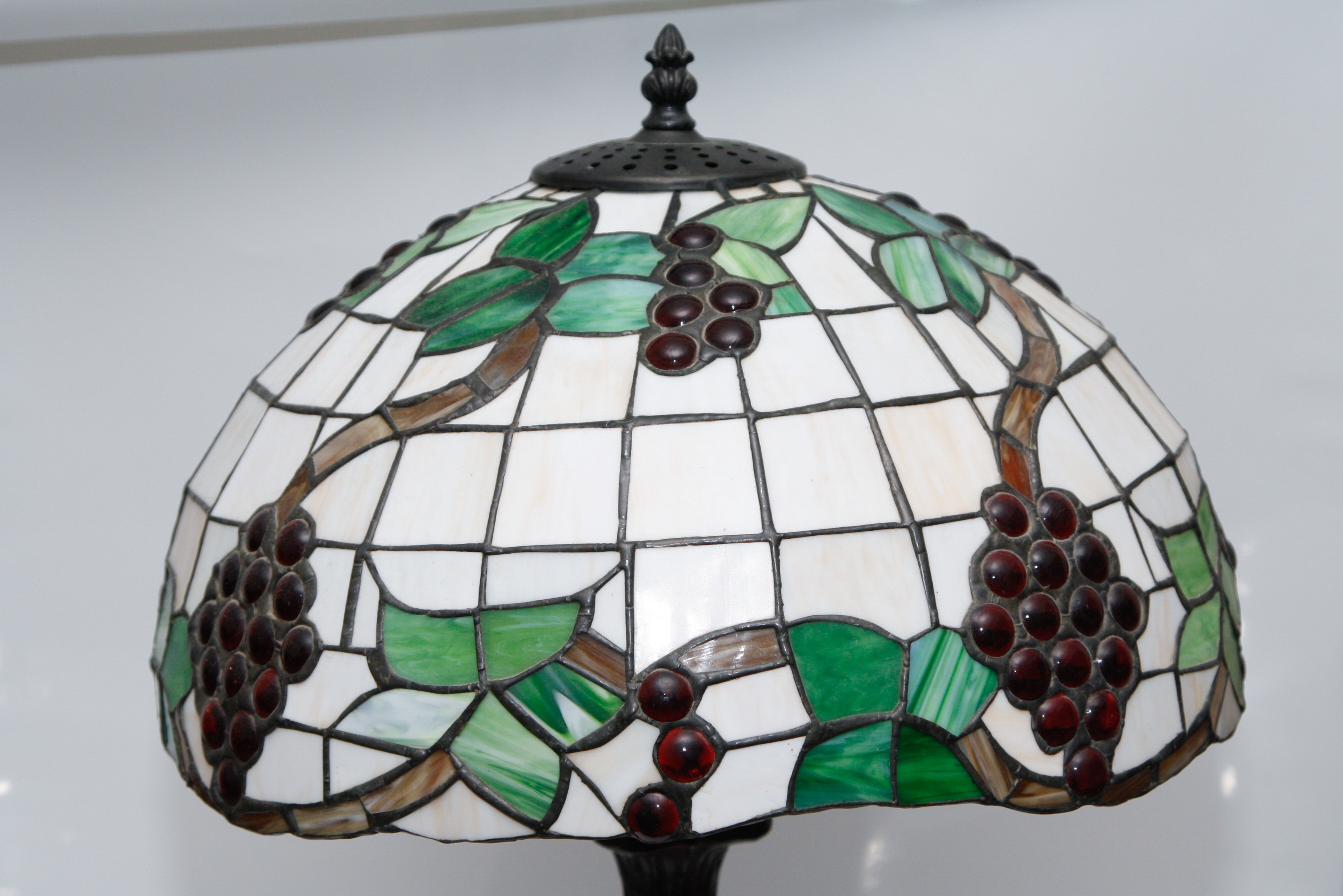 Tiffany Style Stained Glass Table Lamp