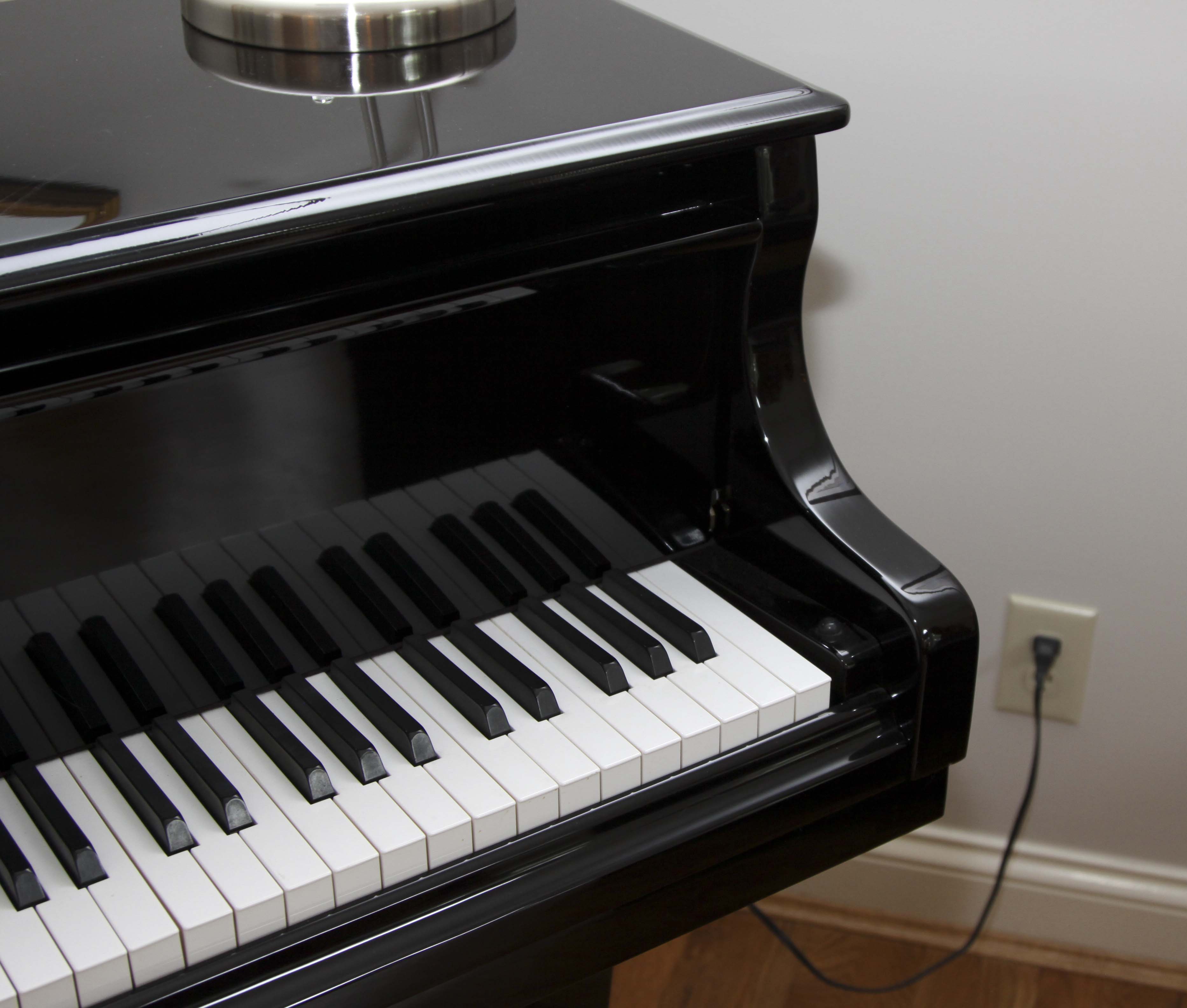 Kohler & Campbell Baby Grand Piano, Lamp and Seth Thomas Metronome