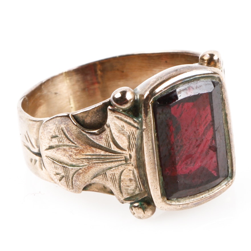 Victorian 9K Yellow Gold and Garnet Ring