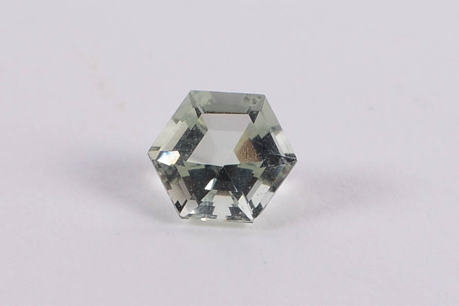 3.71 CT Praseolite Quartz