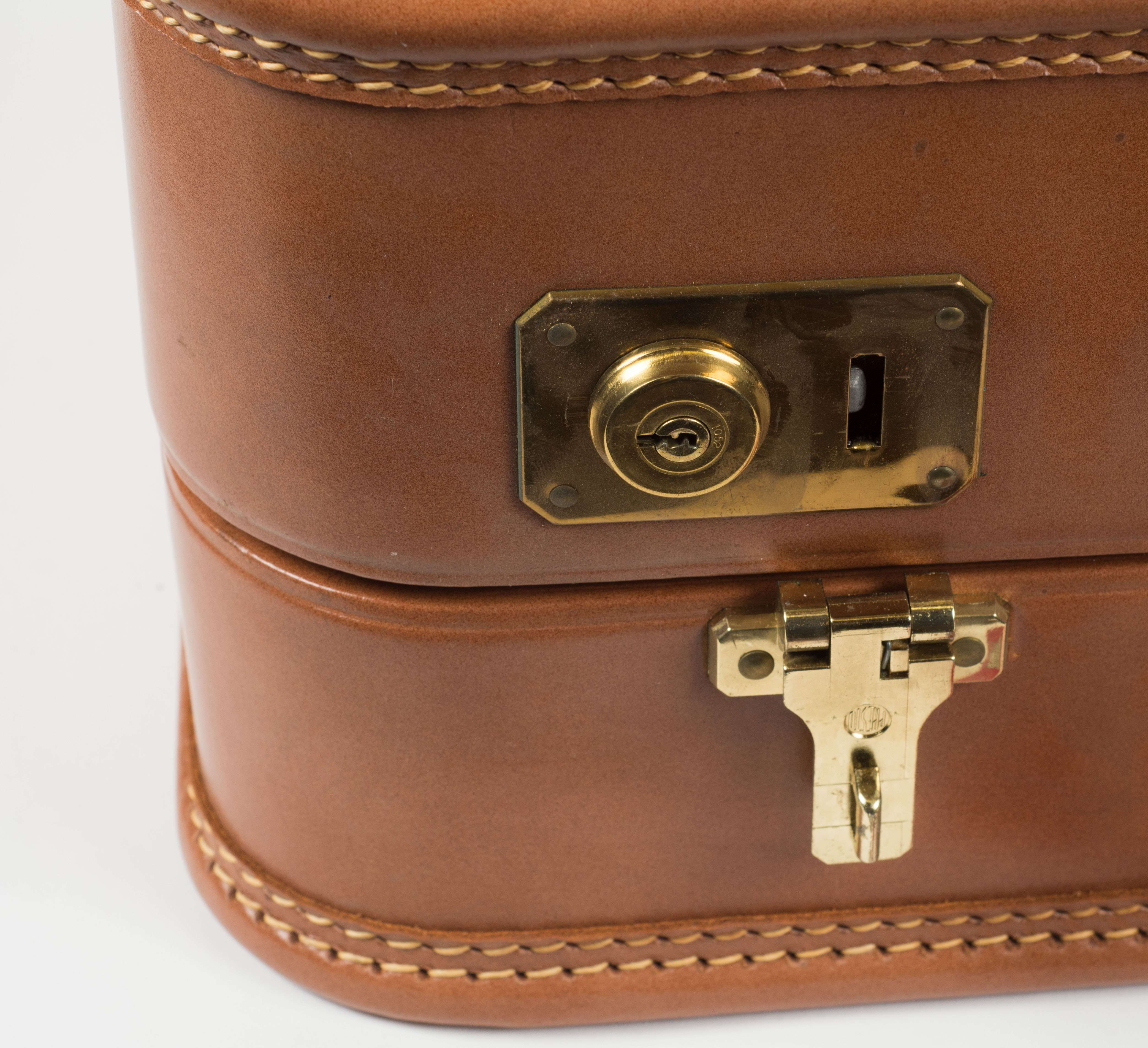 1950s Ambassador US Trunk Co Garment Trunk